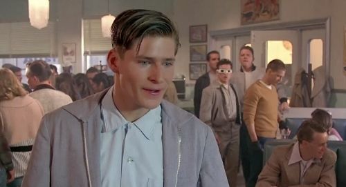 George Mcfly (Regreso al futuro)