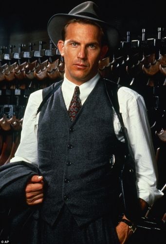 Eliot Ness (Los Intocables de...)
