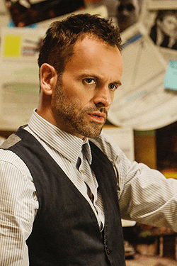 Sherlock Holmes (Elementary)